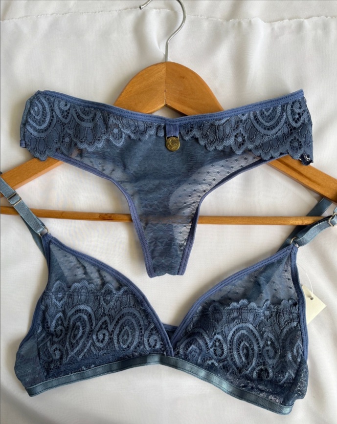 Conjunto Cris Latina