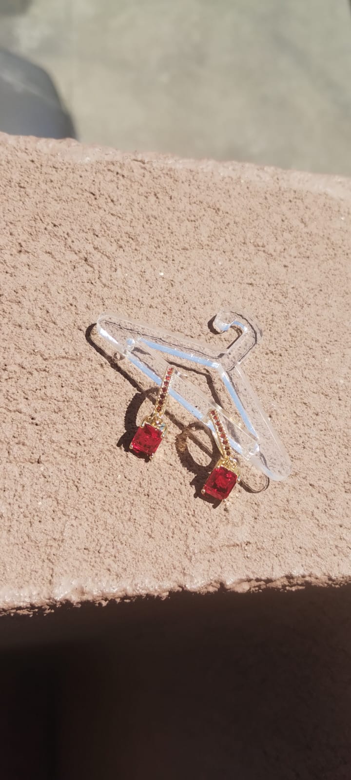 Aro colgante con strass