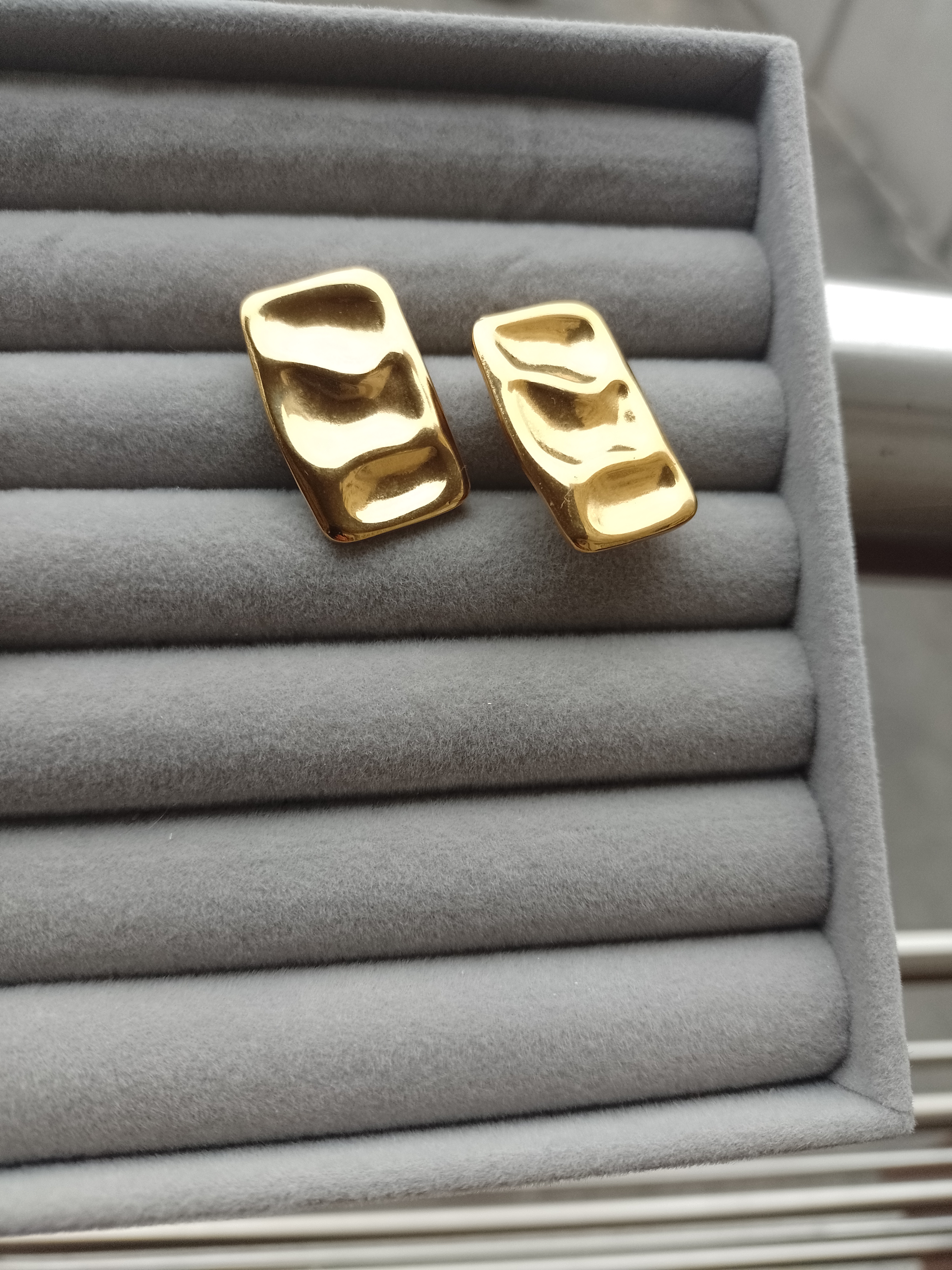 Aros cuadrados acero dorado