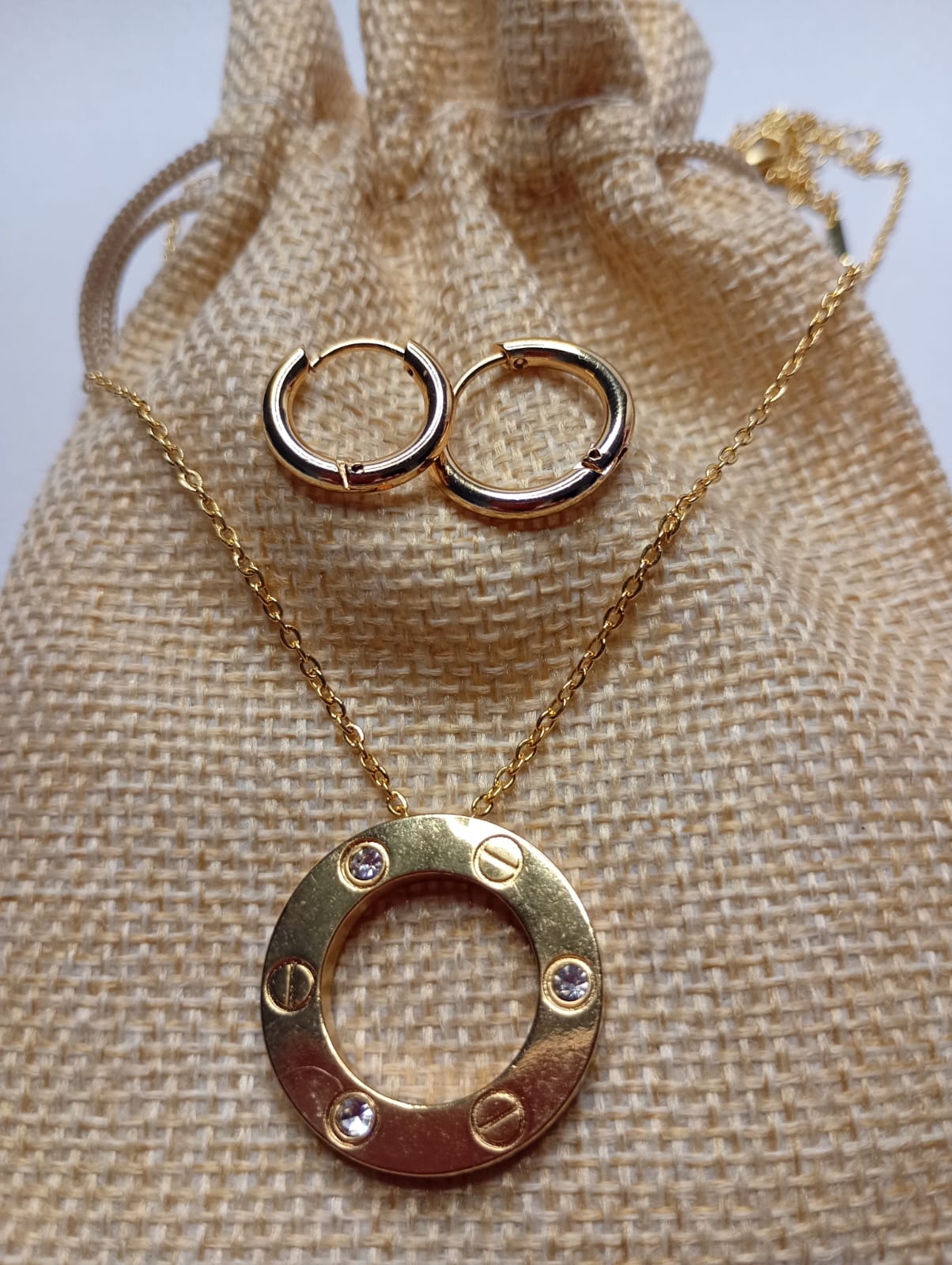 Collar acero quirúrgico dorado