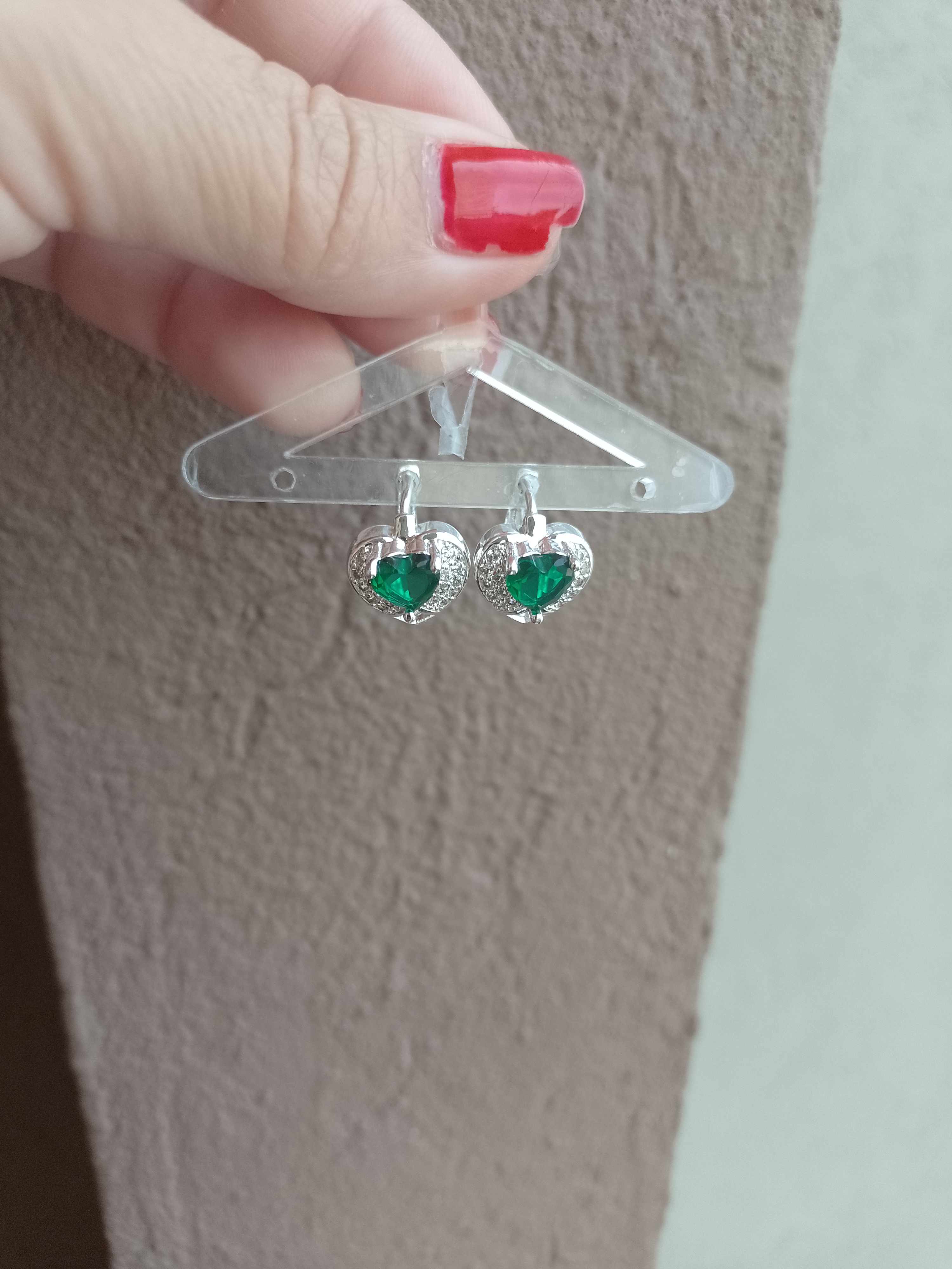 Plata laminada con piedra verde