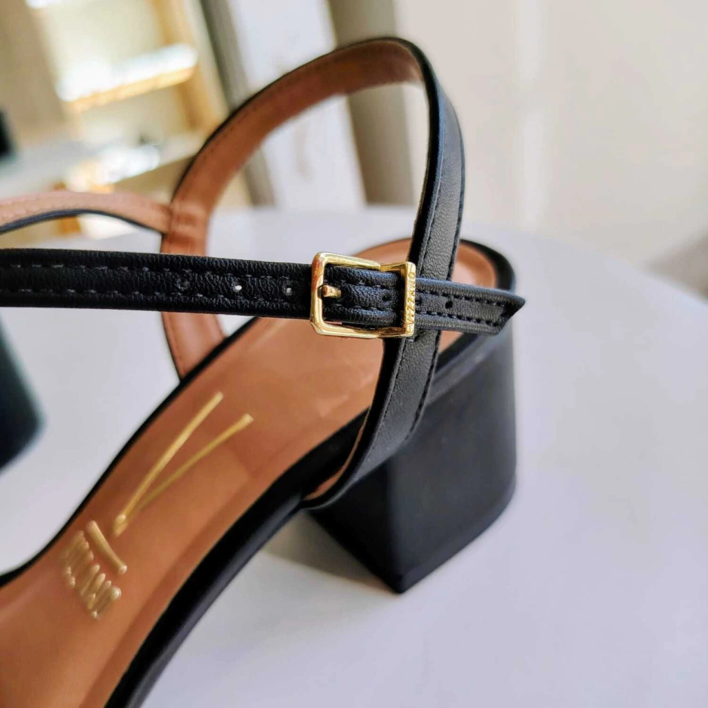 Sandalia Vizzano Negro Taco de 5 cm
