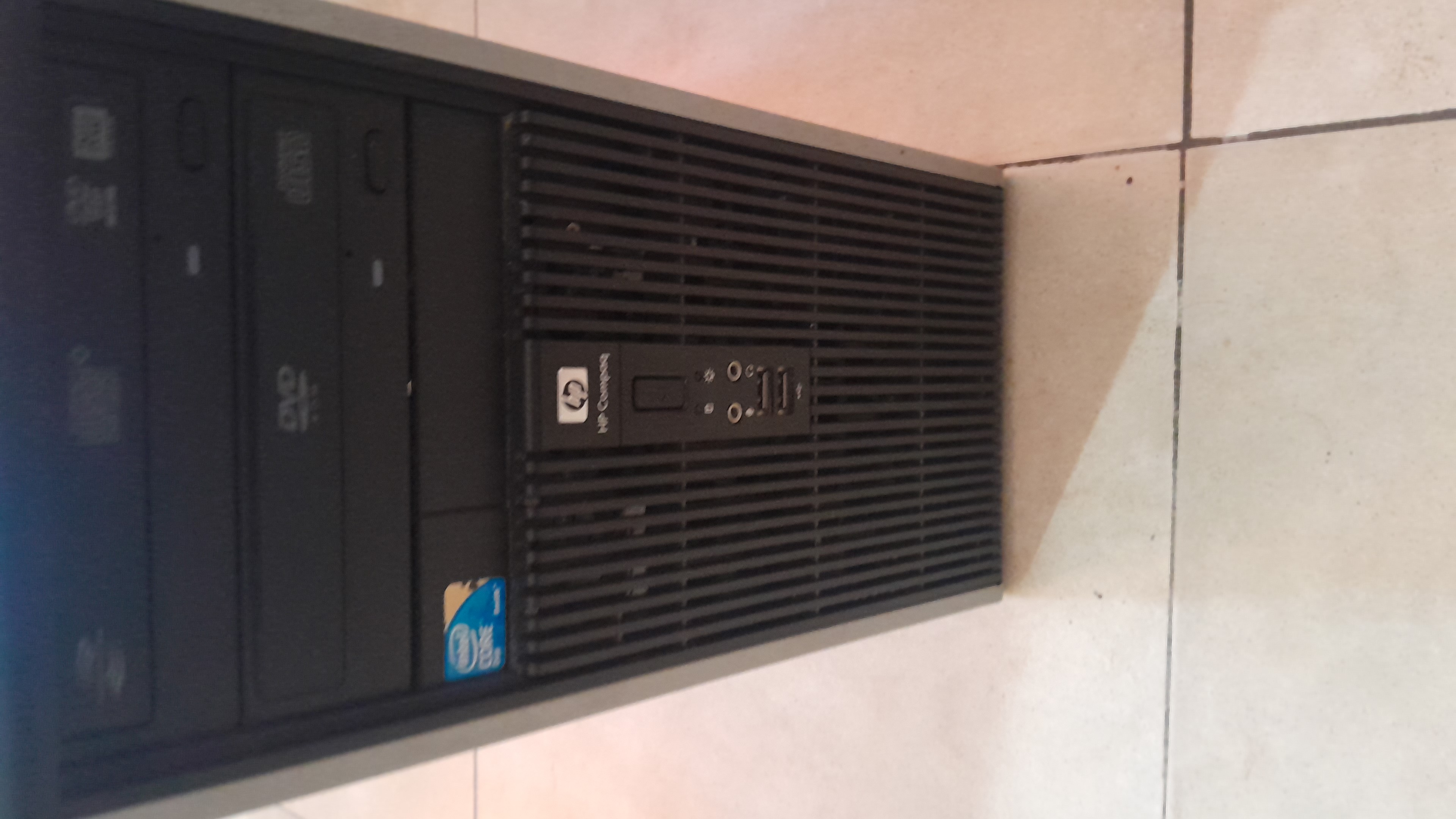 Pc hp 5800 Core2duo 4gb hdd 160
