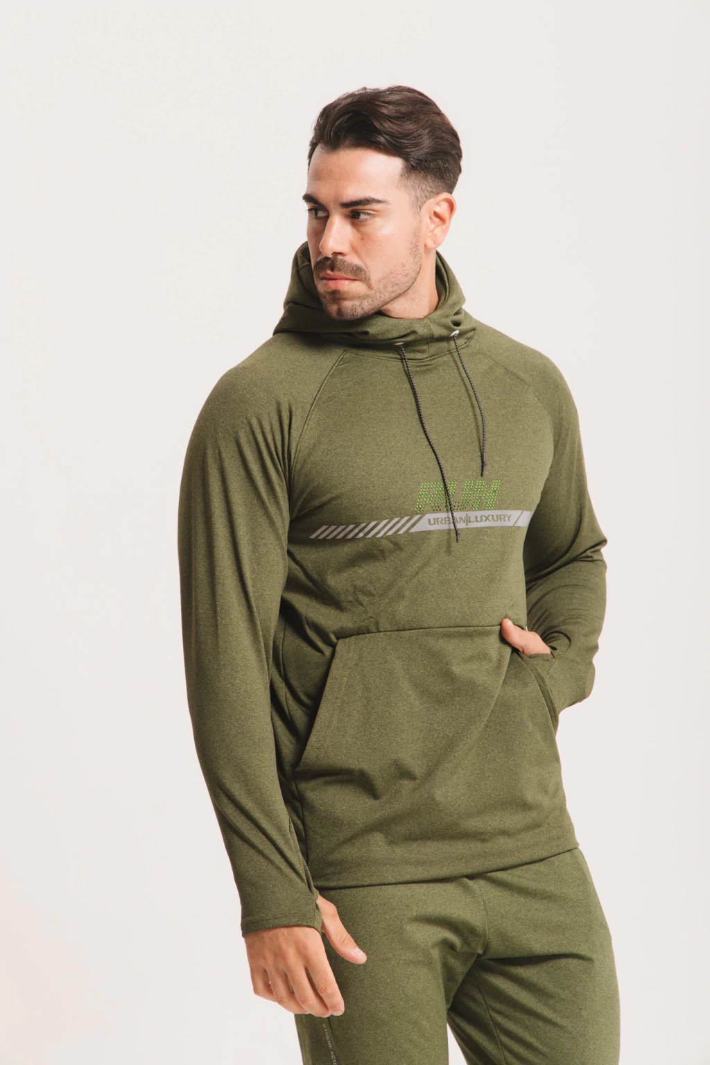 Buzo Deportivo Hombre Urban Luxury Run Jump con Capucha – Confort, Tecnología y Estilo Comfy