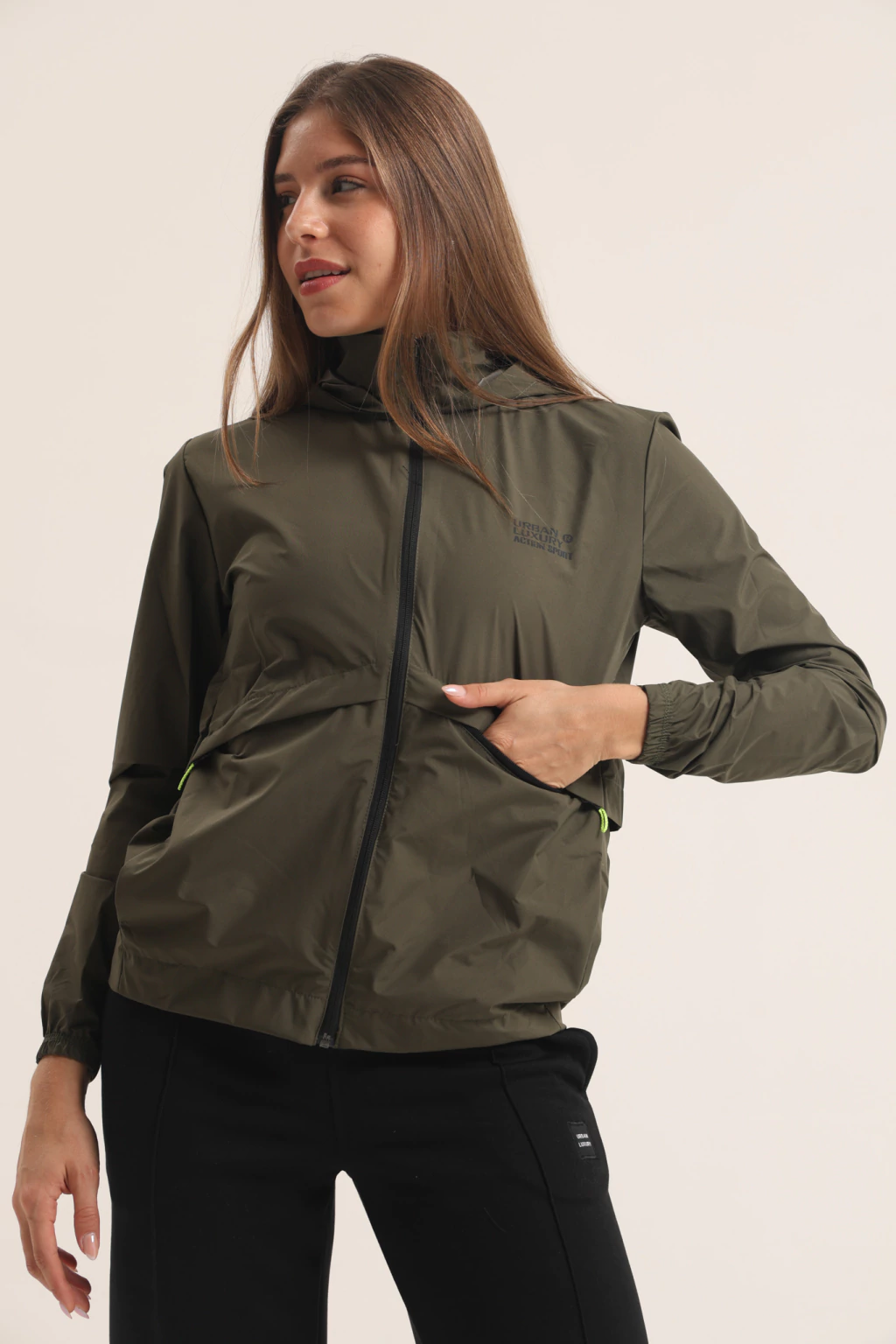 Campera Impermeable Urban Luxury Essential – Protección, Comodidad y Estilo Urbano