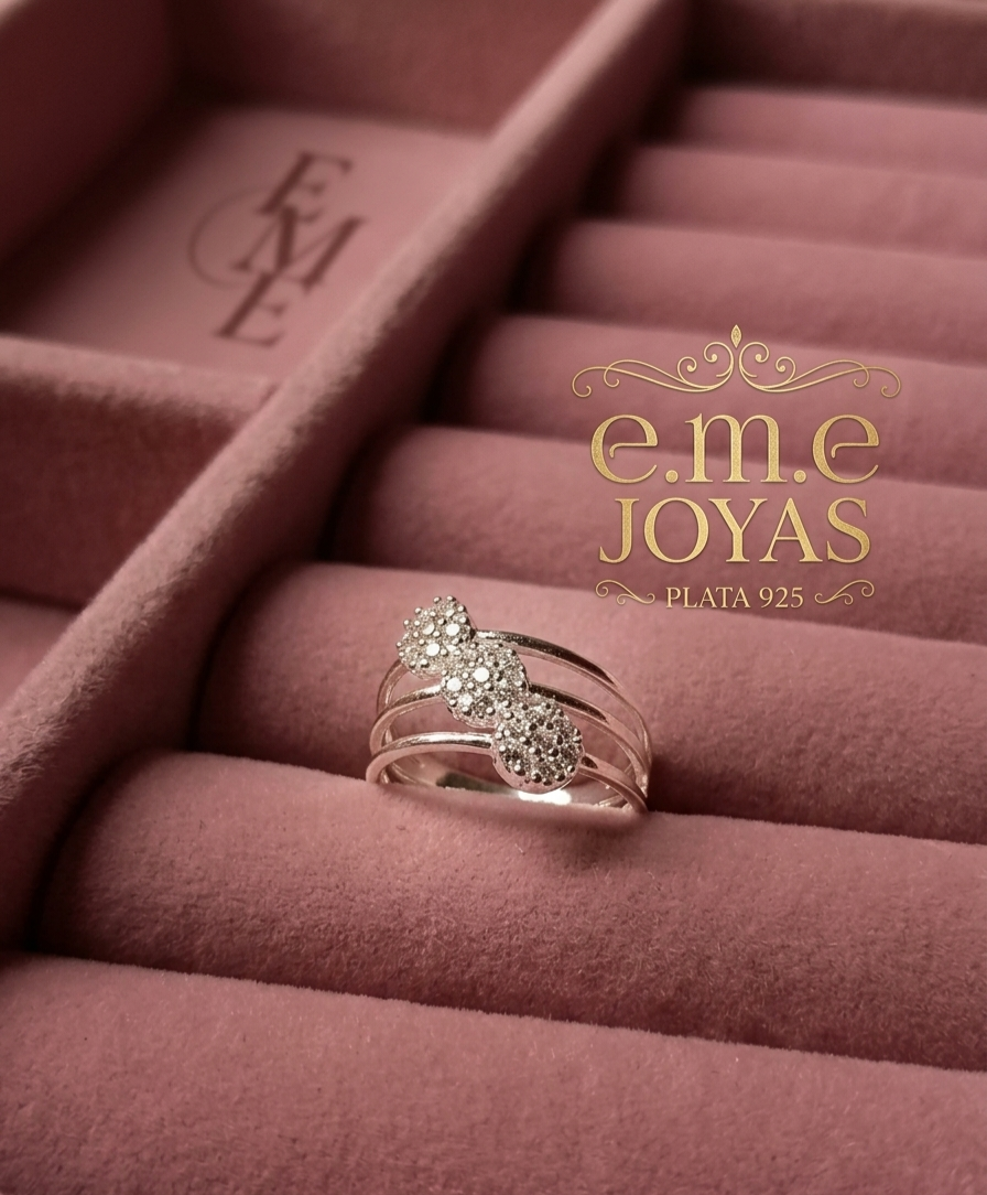 Anillo enlace triple