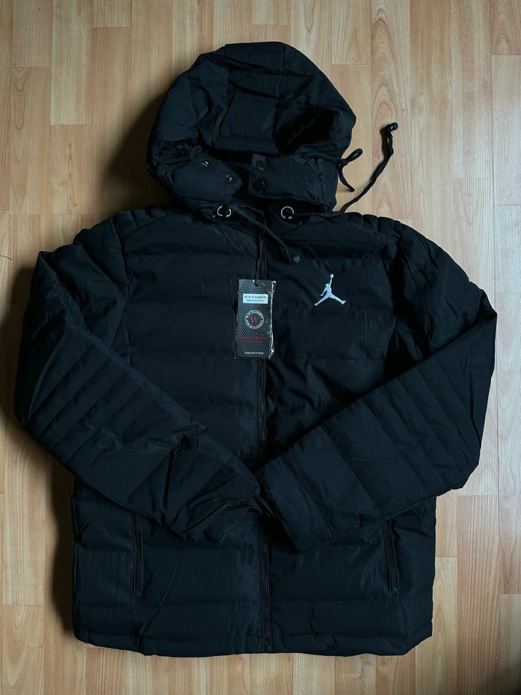 Campera Jordan polar inflable negra