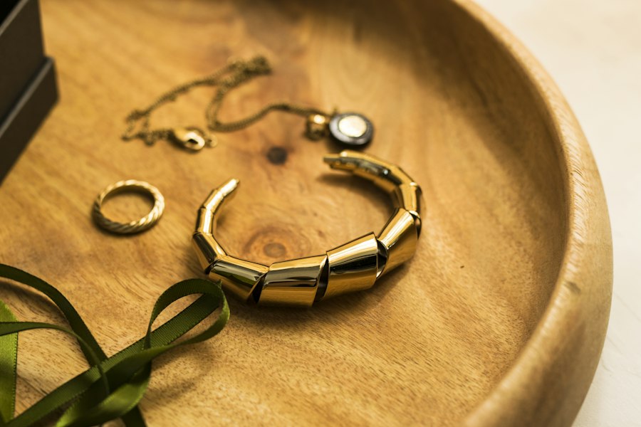 Pulsera Rígida Dorada